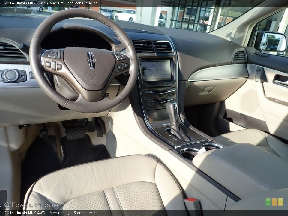 Medium Light Stone Interior Photo for the 2014 Lincoln MKX AWD #139302772
