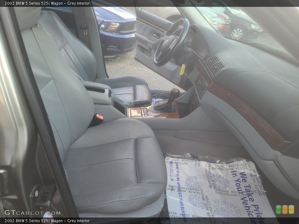 Grey Interior Front Seat for the 2002 BMW 5 Series 525i Wagon #139359298
