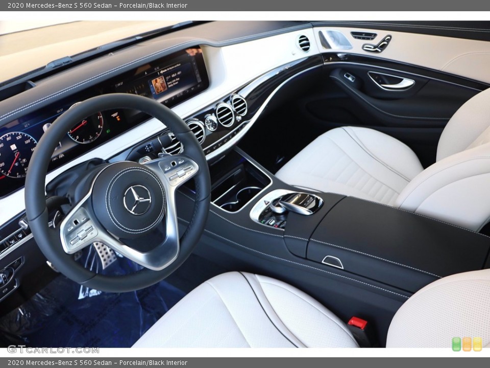 Porcelain/Black Interior Photo for the 2020 Mercedes-Benz S 560 Sedan #139372044