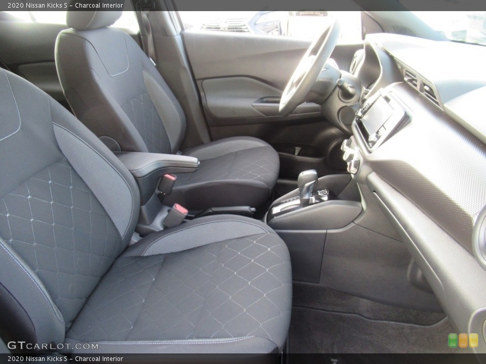 Charcoal Interior Photo for the 2020 Nissan Kicks S #139378466