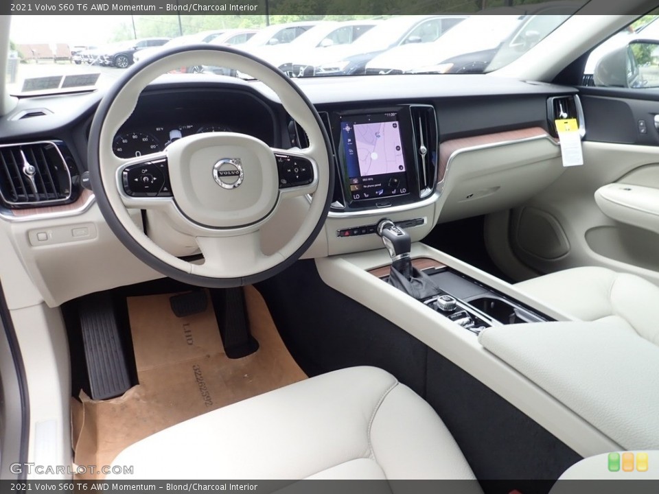 Blond/Charcoal Interior Photo for the 2021 Volvo S60 T6 AWD Momentum #139381583
