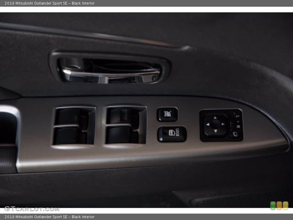Black Interior Controls for the 2019 Mitsubishi Outlander Sport SE #139401705