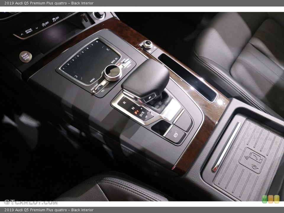 Black Interior Transmission for the 2019 Audi Q5 Premium Plus quattro #139403364