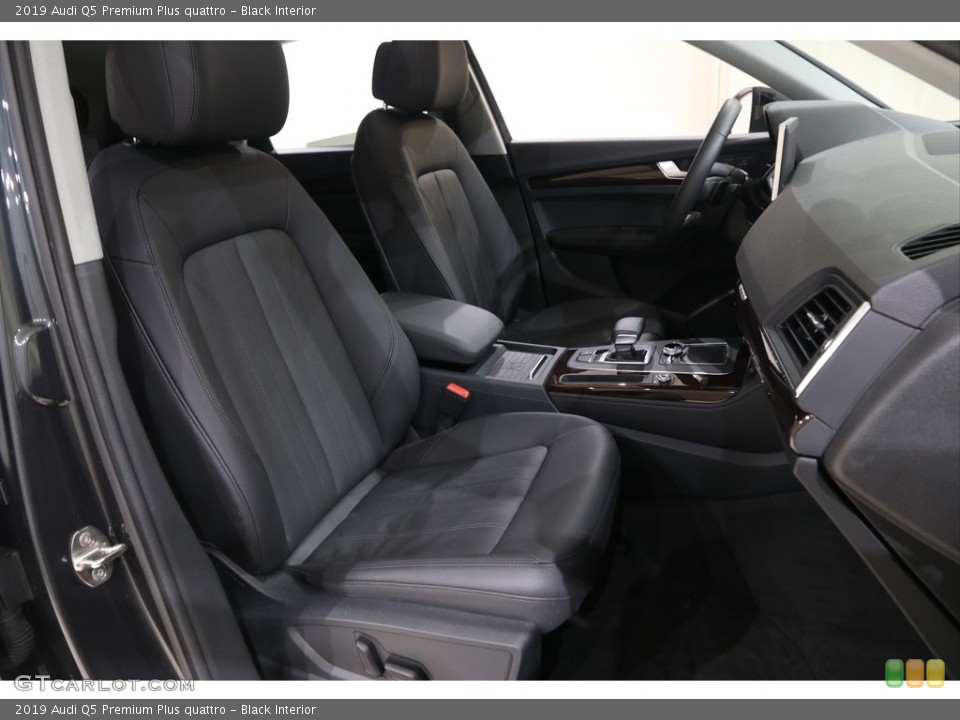 Black Interior Front Seat for the 2019 Audi Q5 Premium Plus quattro #139403403