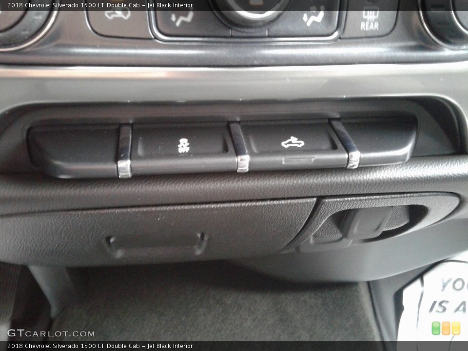 Jet Black Interior Controls for the 2018 Chevrolet Silverado 1500 LT Double Cab #139409540