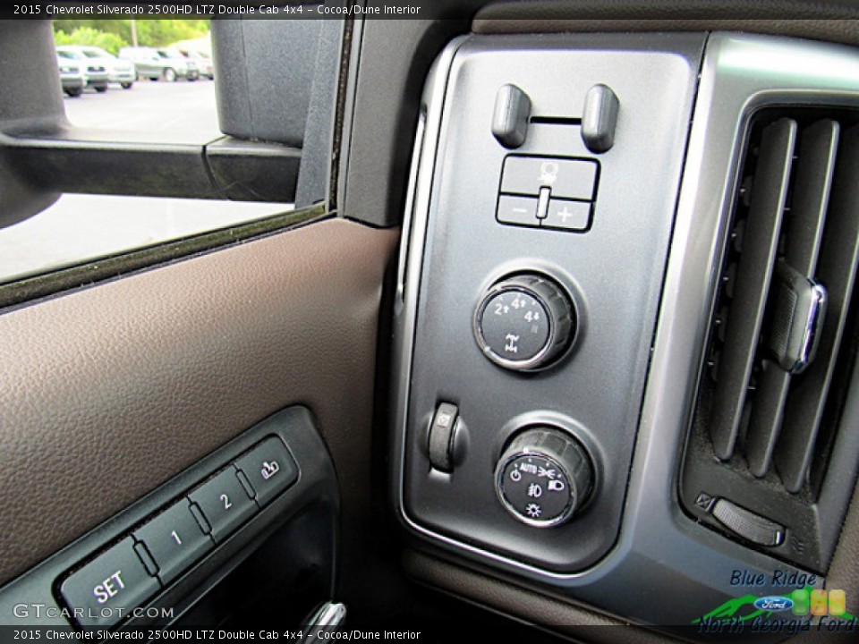 Cocoa/Dune Interior Controls for the 2015 Chevrolet Silverado 2500HD LTZ Double Cab 4x4 #139421384