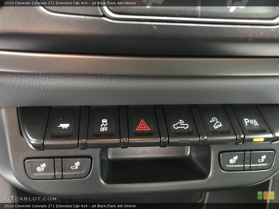 Jet Black/Dark Ash Interior Controls for the 2019 Chevrolet Colorado Z71 Extended Cab 4x4 #139434193