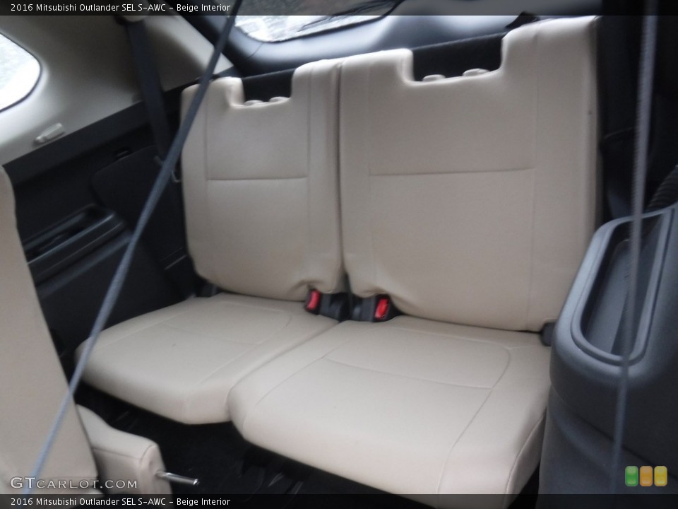 Beige Interior Rear Seat for the 2016 Mitsubishi Outlander SEL S-AWC #139454131