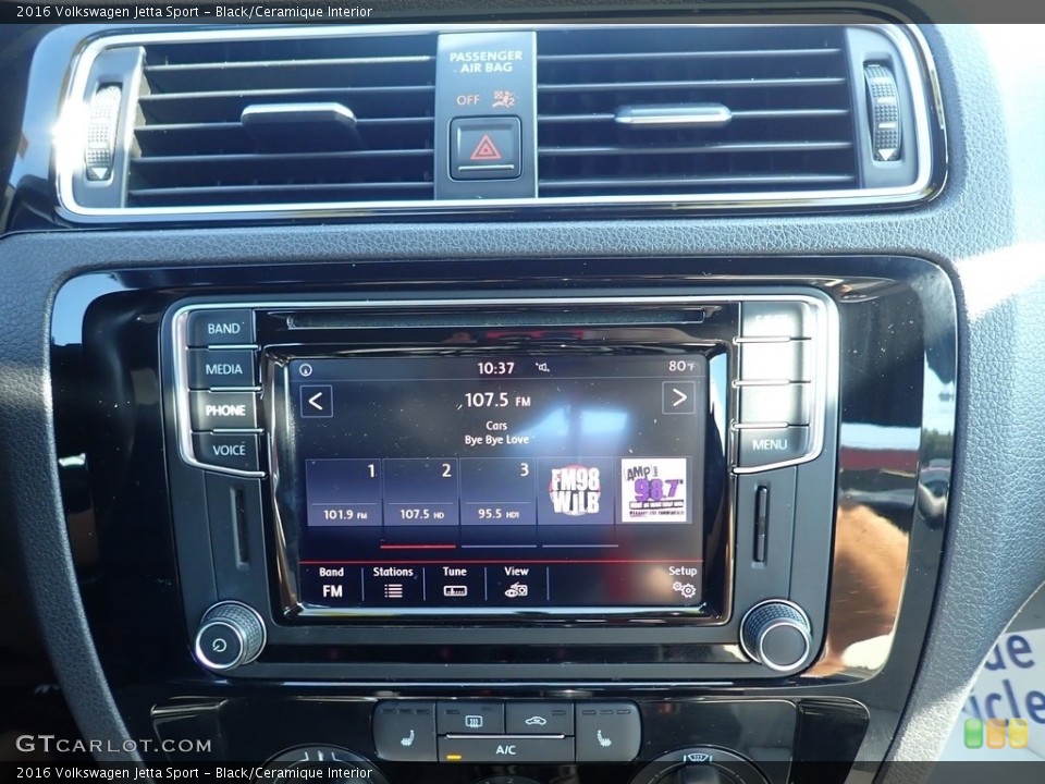 Black/Ceramique Interior Controls for the 2016 Volkswagen Jetta Sport #139483638