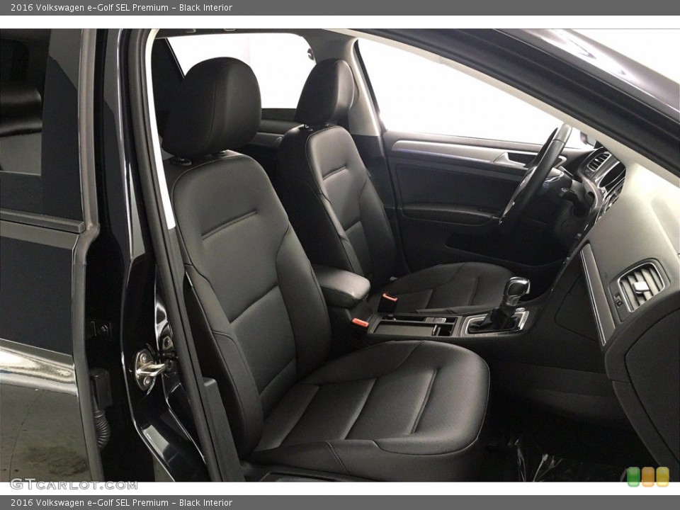 Black Interior Photo for the 2016 Volkswagen e-Golf SEL Premium #139500886