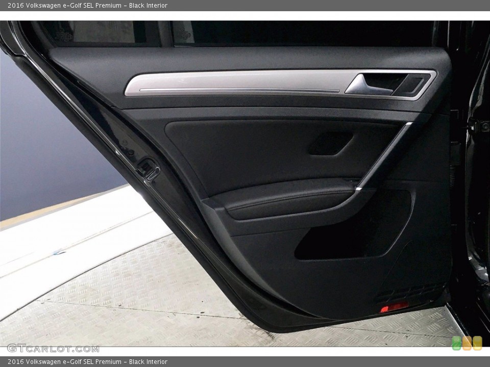 Black Interior Door Panel for the 2016 Volkswagen e-Golf SEL Premium #139501375