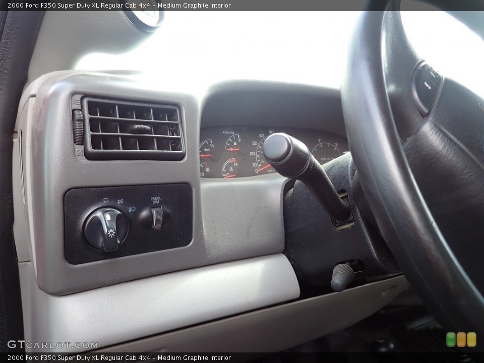 Medium Graphite Interior Controls for the 2000 Ford F350 Super Duty XL Regular Cab 4x4 #139507486