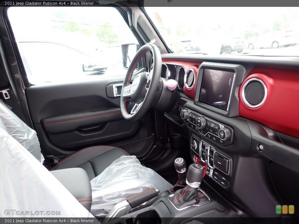 Black Interior Dashboard for the 2021 Jeep Gladiator Rubicon 4x4 #139517952