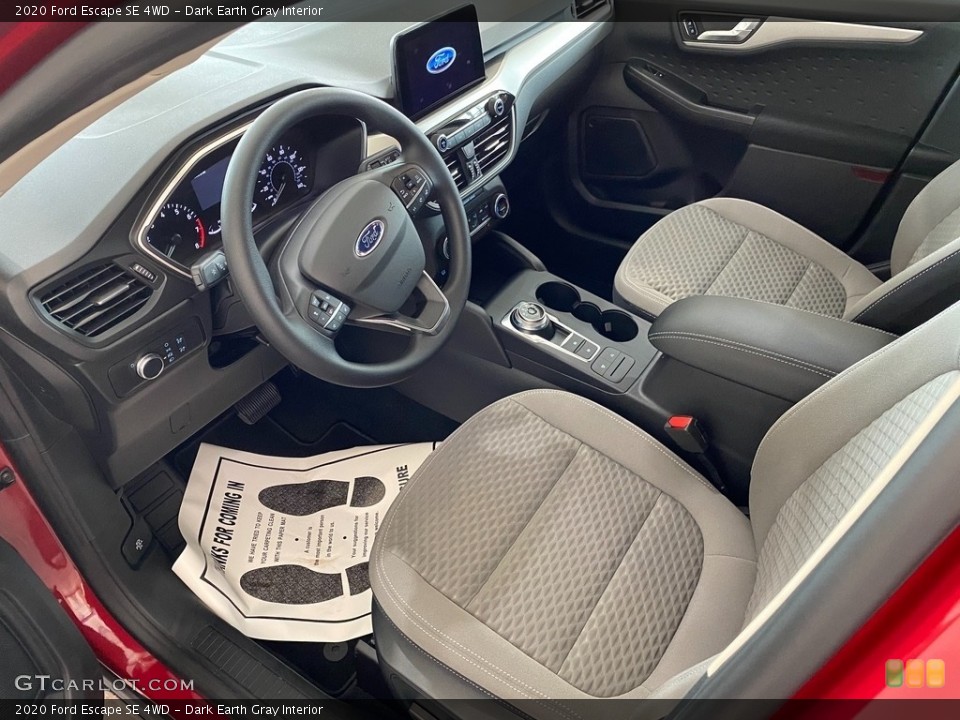 Dark Earth Gray Interior Photo for the 2020 Ford Escape SE 4WD #139538451