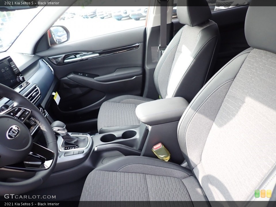 Black Interior Front Seat for the 2021 Kia Seltos S #139540104