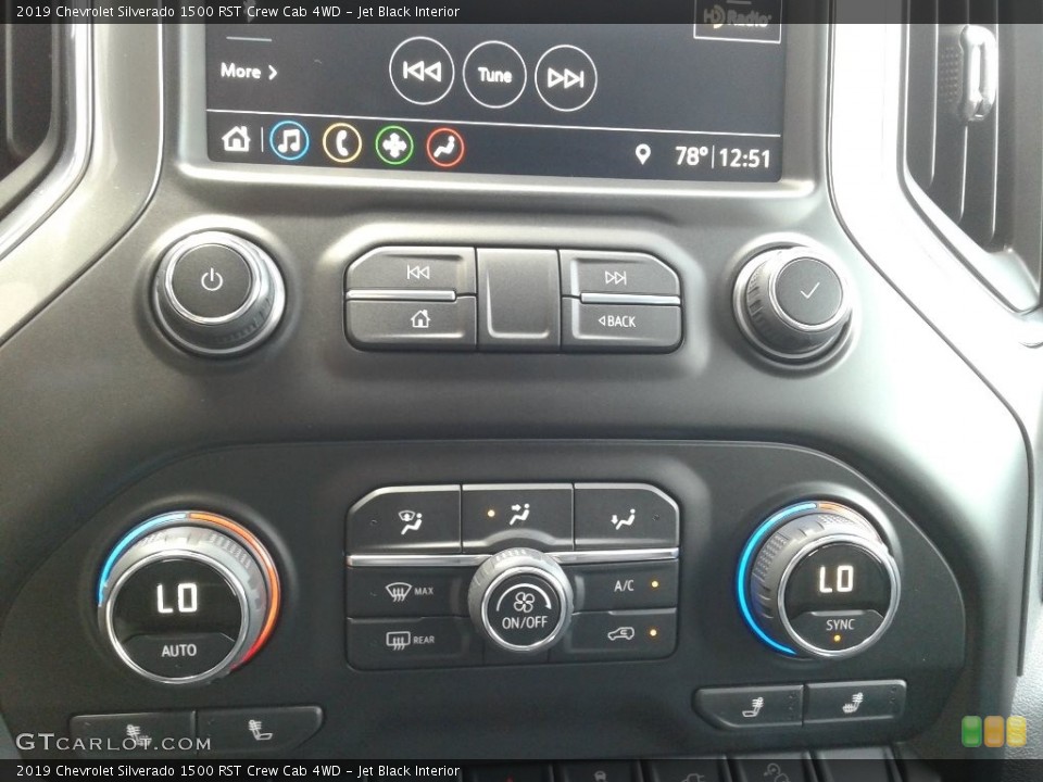 Jet Black Interior Controls for the 2019 Chevrolet Silverado 1500 RST Crew Cab 4WD #139542585
