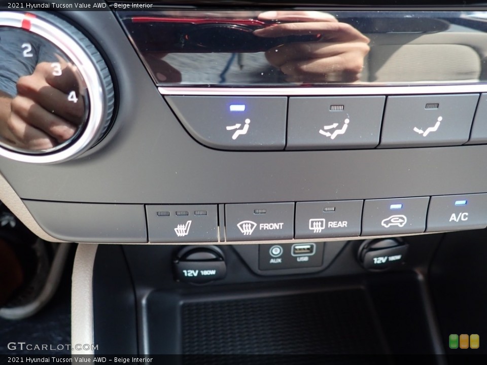 Beige Interior Controls for the 2021 Hyundai Tucson Value AWD #139545117