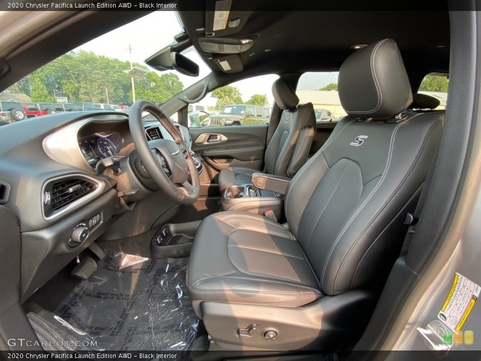 Black Interior Photo for the 2020 Chrysler Pacifica Launch Edition AWD #139571880