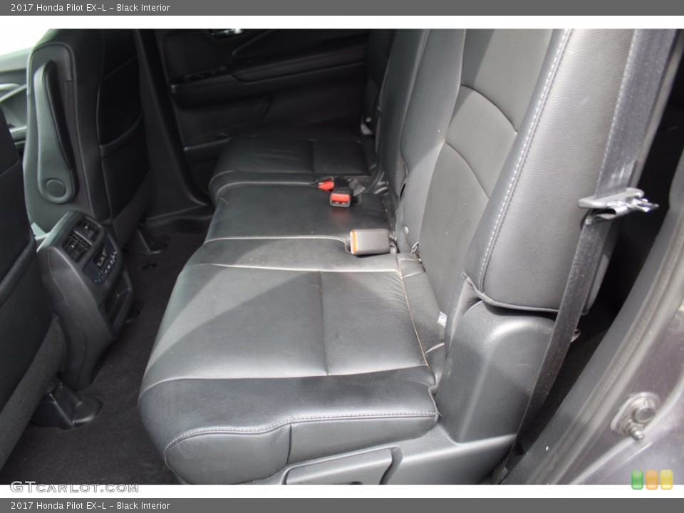 Black Interior Rear Seat for the 2017 Honda Pilot EX-L #139589189