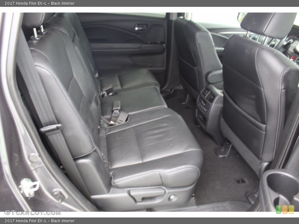 Black Interior Rear Seat for the 2017 Honda Pilot EX-L #139589366