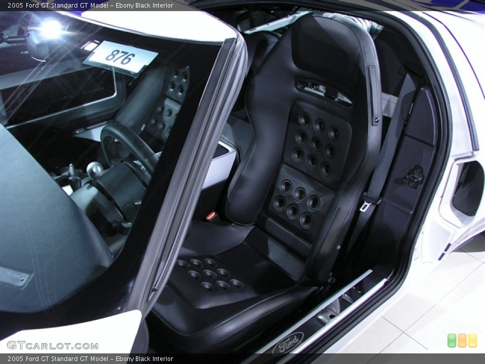 Ebony Black Interior Photo for the 2005 Ford GT  #139618