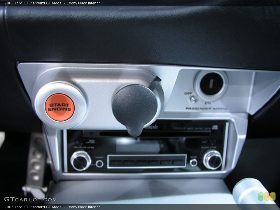 Ebony Black Interior Controls for the 2005 Ford GT  #139646