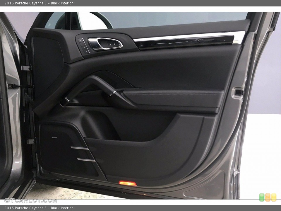 Black Interior Door Panel for the 2016 Porsche Cayenne S #139664149