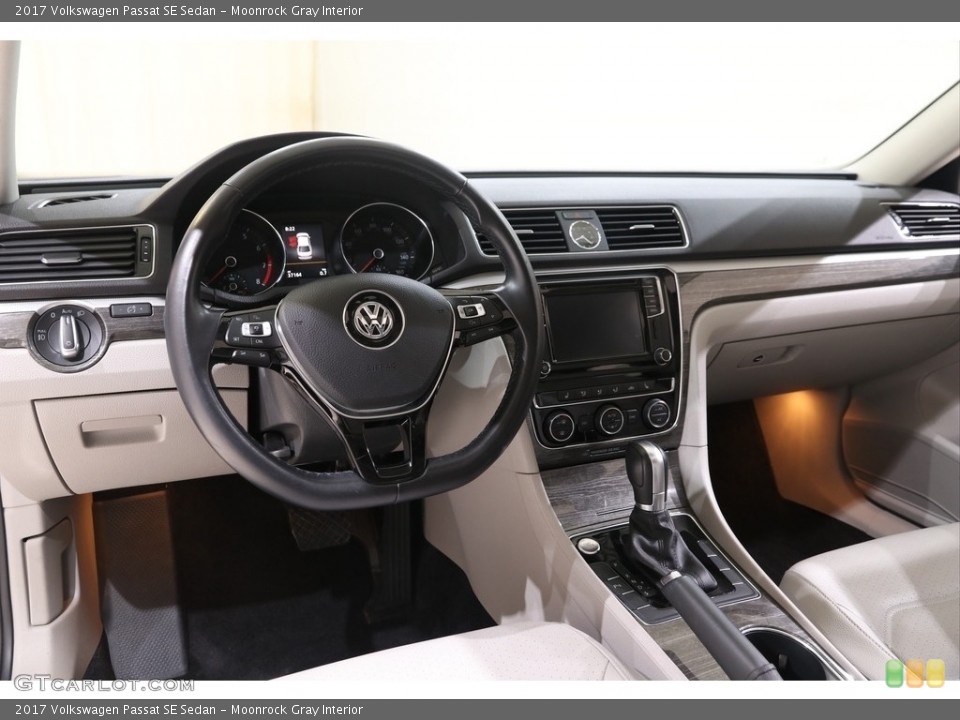 Moonrock Gray Interior Photo for the 2017 Volkswagen Passat SE Sedan #139710700