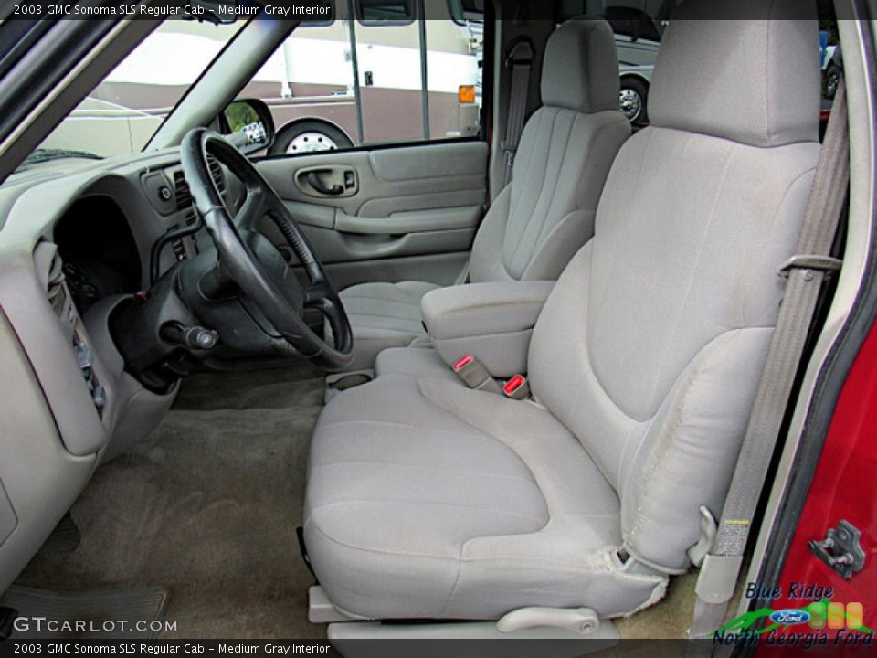 Medium Gray Interior Front Seat for the 2003 GMC Sonoma SLS Regular Cab #139712470