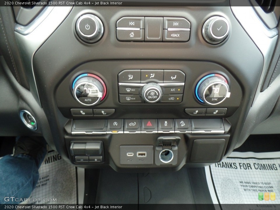 Jet Black Interior Controls for the 2020 Chevrolet Silverado 1500 RST Crew Cab 4x4 #139712476