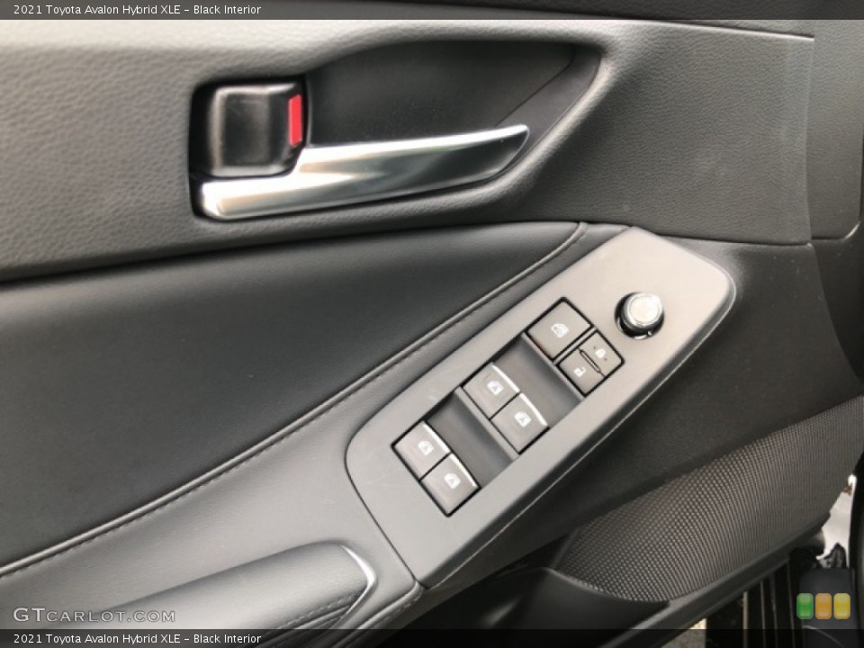 Black Interior Controls for the 2021 Toyota Avalon Hybrid XLE #139726815