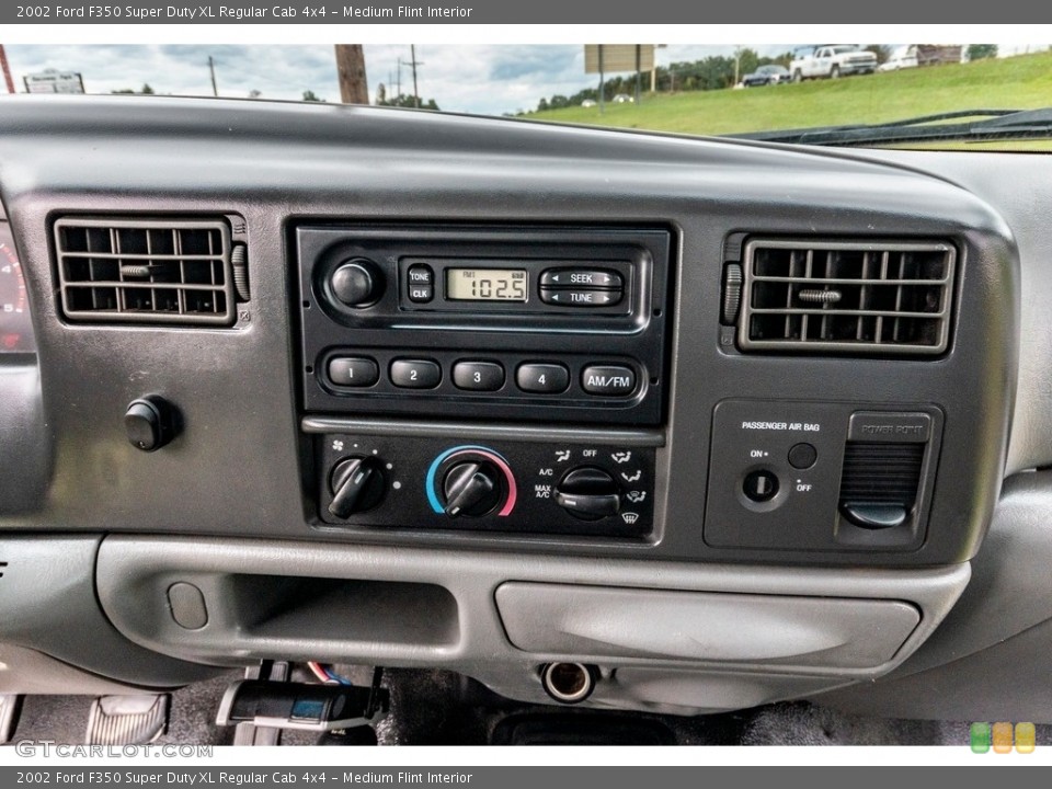 Medium Flint Interior Controls for the 2002 Ford F350 Super Duty XL Regular Cab 4x4 #139729998