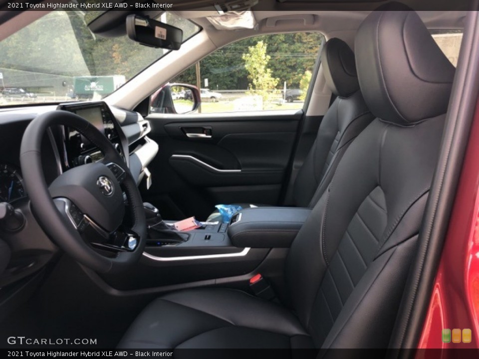 Black Interior Front Seat for the 2021 Toyota Highlander Hybrid XLE AWD #139735071
