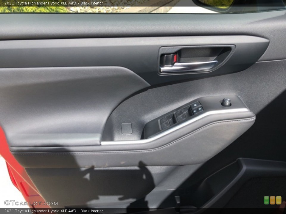 Black Interior Door Panel for the 2021 Toyota Highlander Hybrid XLE AWD #139735113