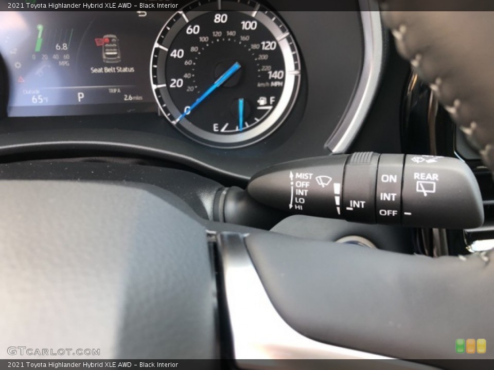 Black Interior Controls for the 2021 Toyota Highlander Hybrid XLE AWD #139735209