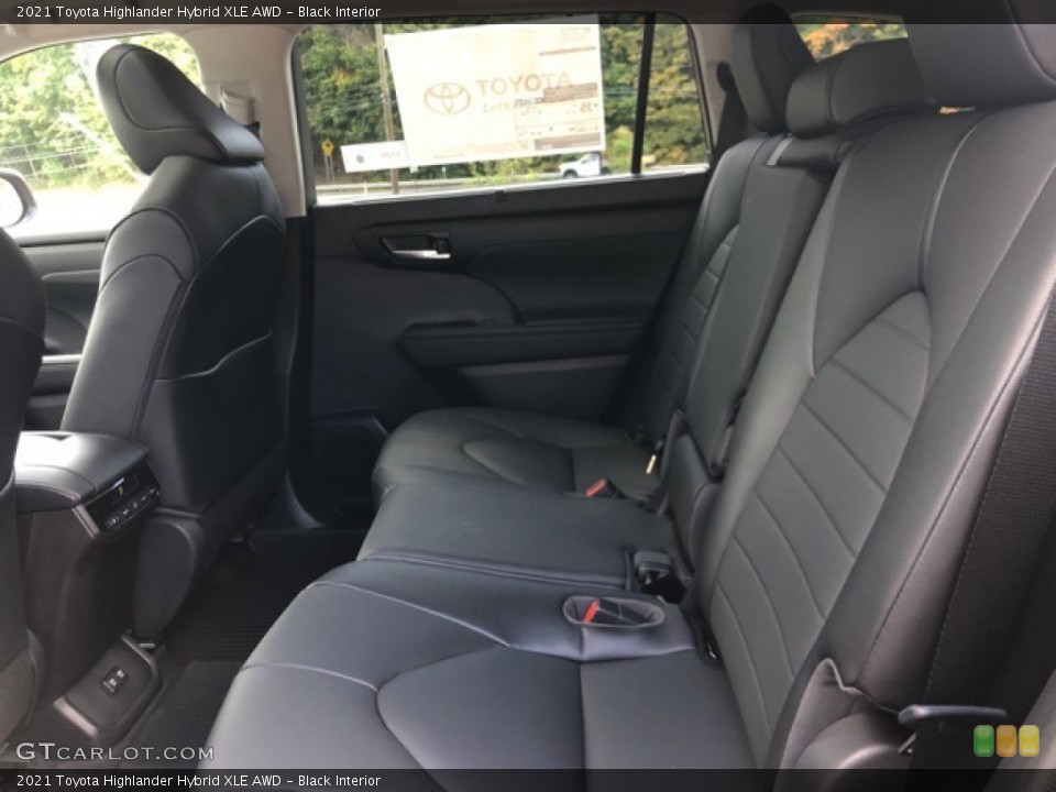 Black Interior Rear Seat for the 2021 Toyota Highlander Hybrid XLE AWD #139735389