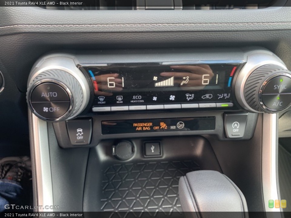 Black Interior Controls for the 2021 Toyota RAV4 XLE AWD #139752371