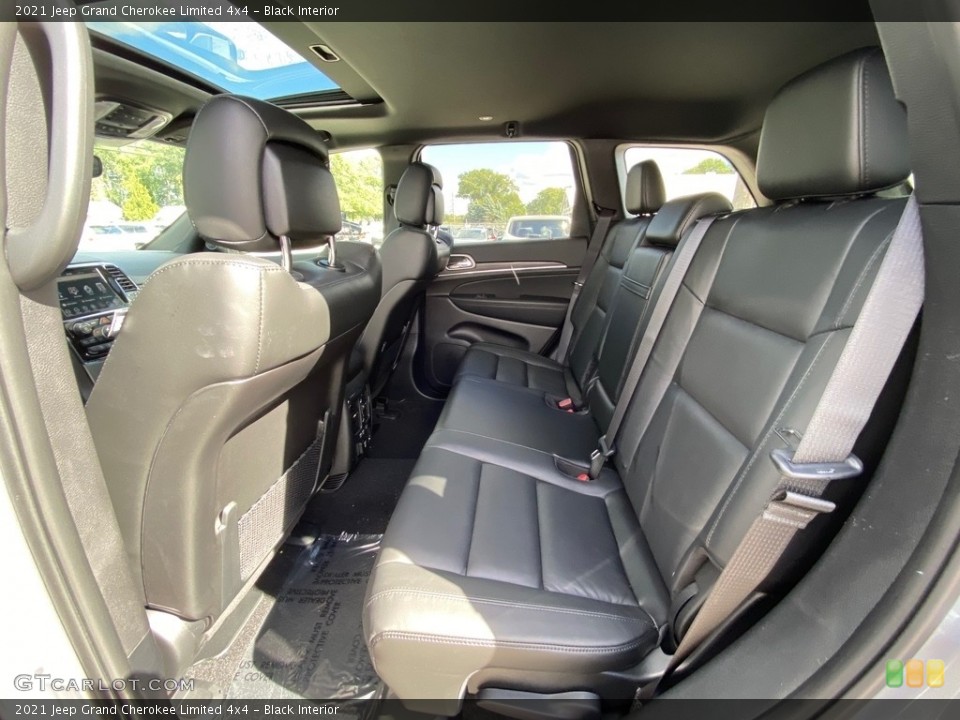 Black Interior Rear Seat for the 2021 Jeep Grand Cherokee Limited 4x4 #139754195