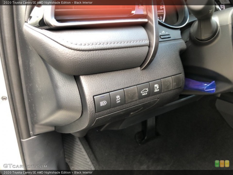 Black Interior Controls for the 2020 Toyota Camry SE AWD Nightshade Edition #139781237