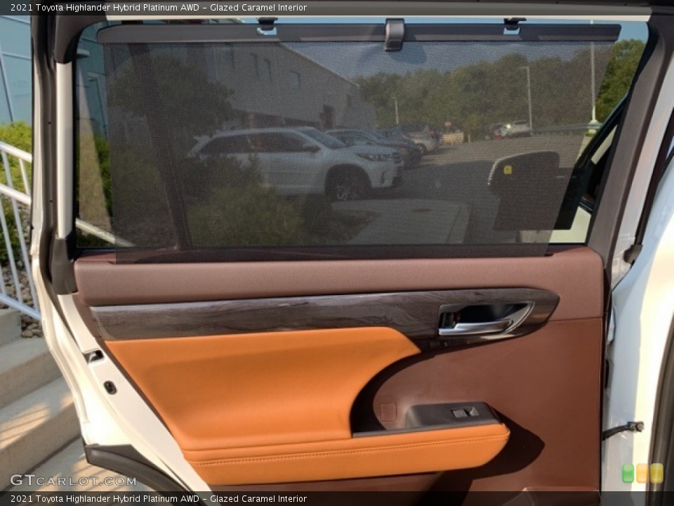 Glazed Caramel Interior Door Panel for the 2021 Toyota Highlander Hybrid Platinum AWD #139782339