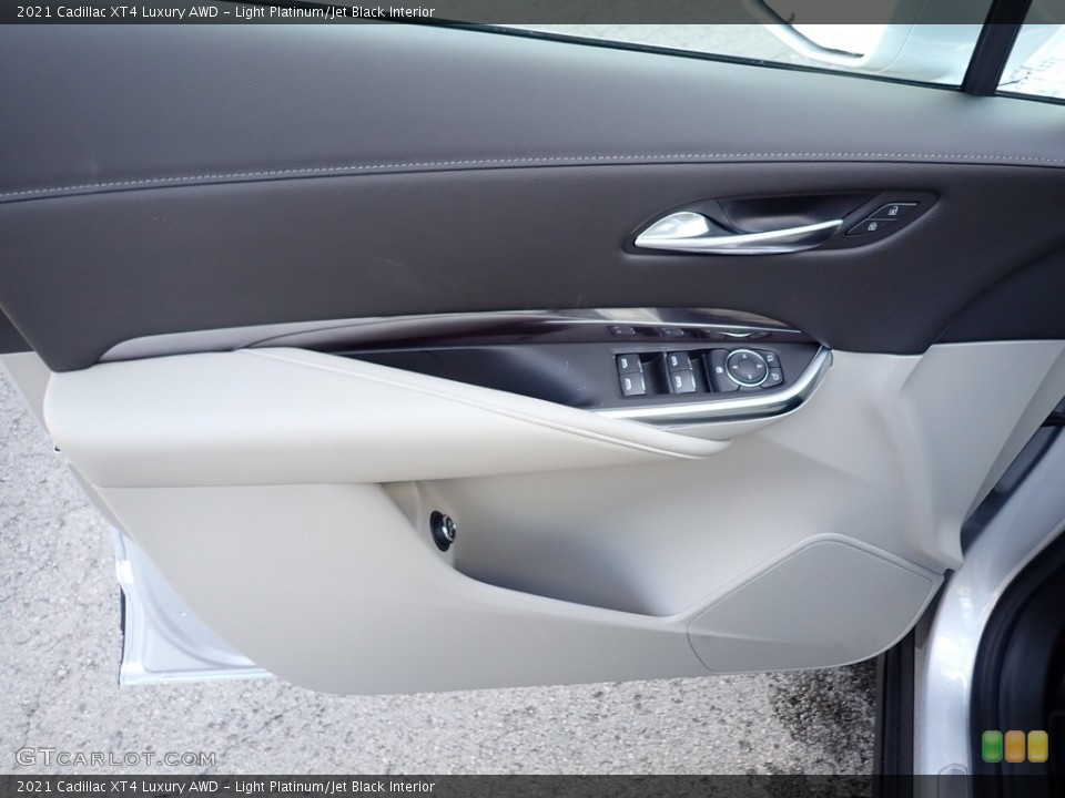 Light Platinum/Jet Black Interior Door Panel for the 2021 Cadillac XT4 Luxury AWD #139858817
