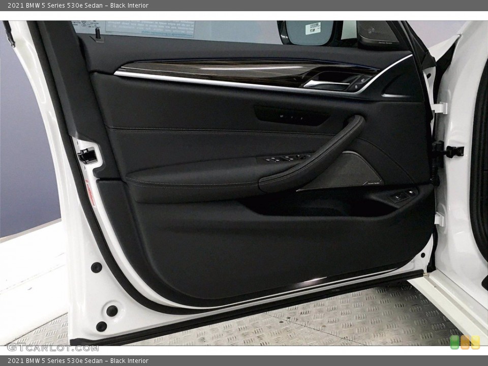 Black Interior Door Panel for the 2021 BMW 5 Series 530e Sedan #139874818