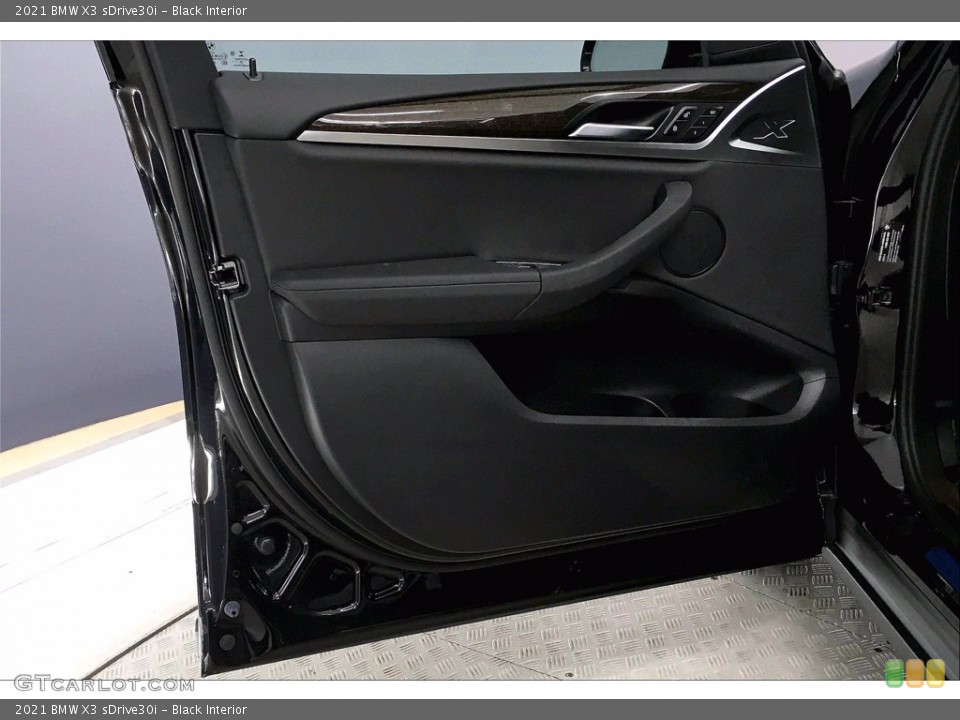 Black Interior Door Panel for the 2021 BMW X3 sDrive30i #139875705