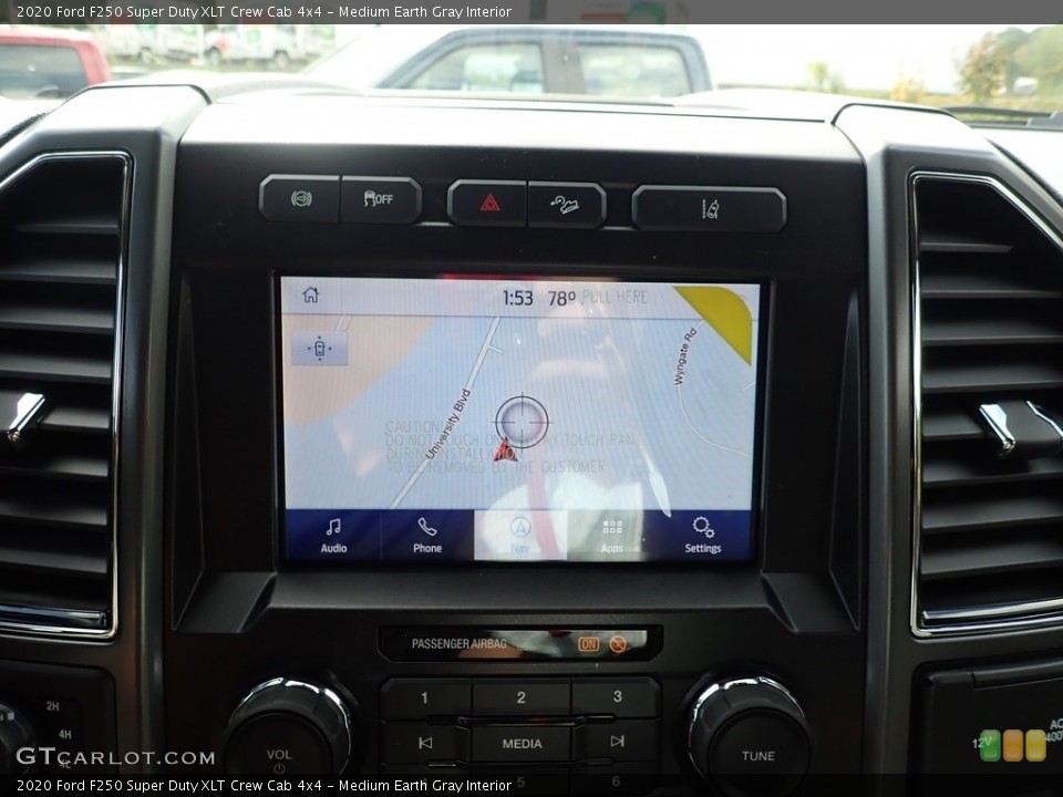Medium Earth Gray Interior Navigation for the 2020 Ford F250 Super Duty XLT Crew Cab 4x4 #139888656