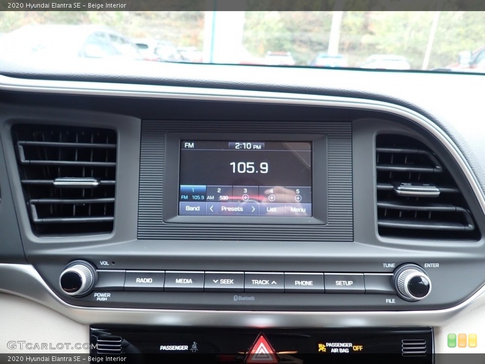 Beige Interior Controls for the 2020 Hyundai Elantra SE #139895157