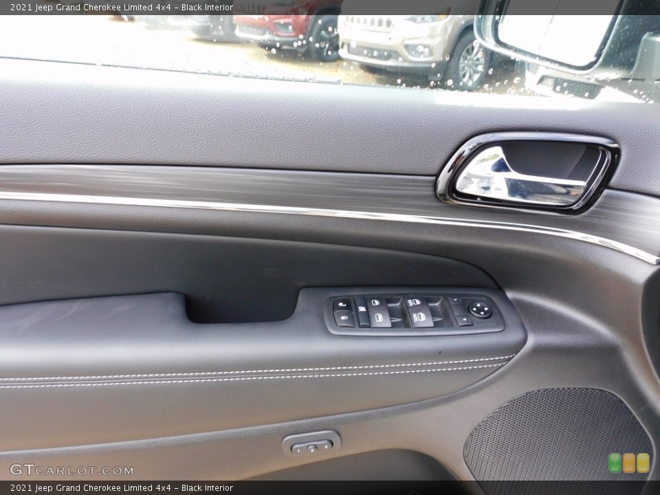Black Interior Door Panel for the 2021 Jeep Grand Cherokee Limited 4x4 #139904942