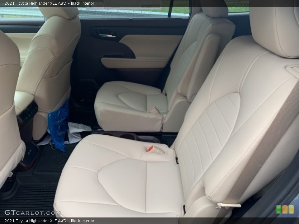 Black Interior Rear Seat for the 2021 Toyota Highlander XLE AWD #139920154