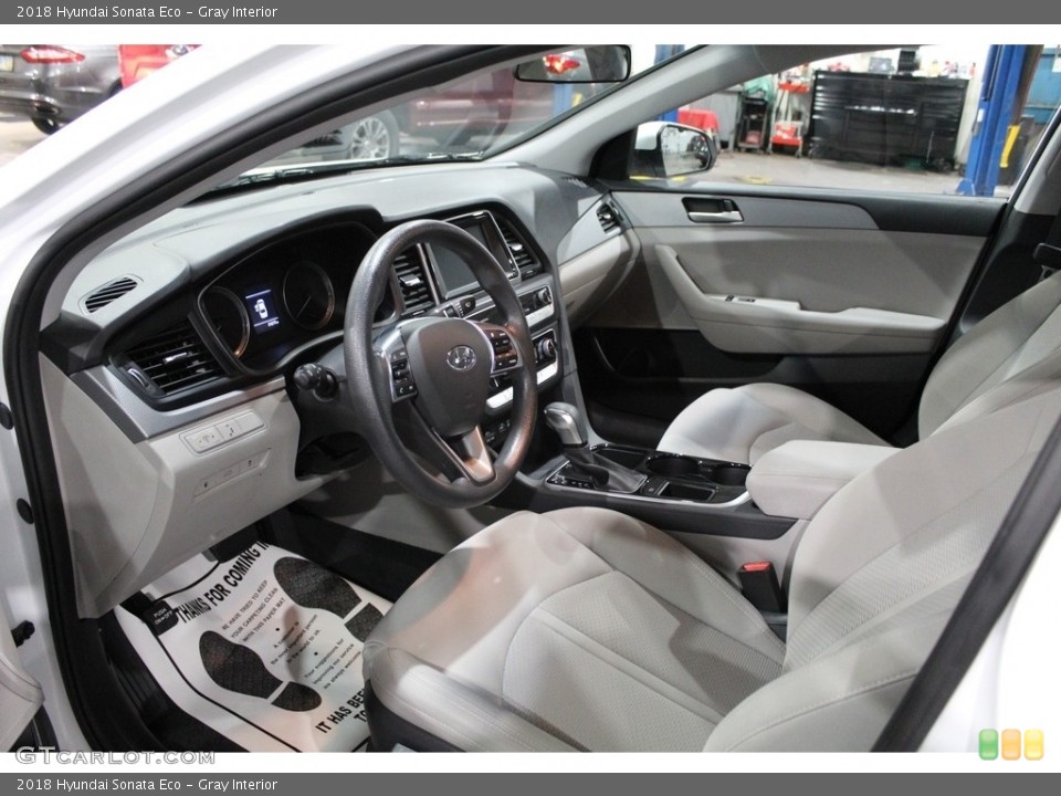 Gray Interior Photo for the 2018 Hyundai Sonata Eco #139935209