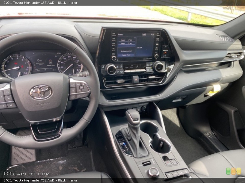 Black Interior Dashboard for the 2021 Toyota Highlander XSE AWD #139946037