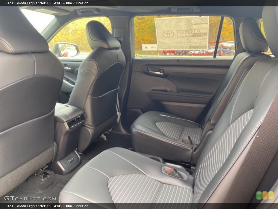 Black Interior Rear Seat for the 2021 Toyota Highlander XSE AWD #139946524